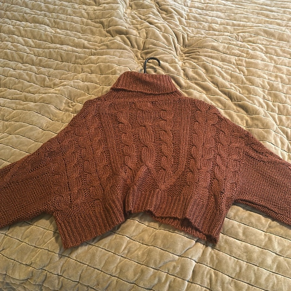 Cropped sweater